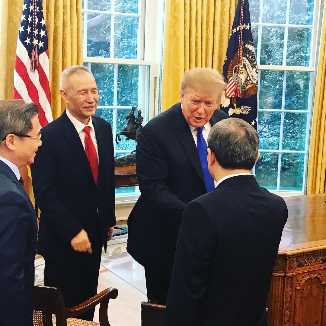 Donald Trump et Liu He lors des négociations commerciales USA-Chine